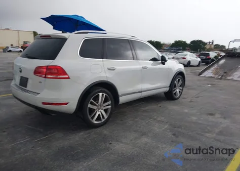 2014 Volkswagen Touareg 3.6L Sport from USA, damaged, VIN WVGEF9BPXED005205